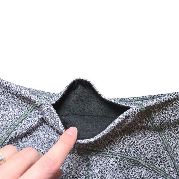 Lululemon Train Times Crop 17" - Fractal Alpine White Black - Picture 8 of 11